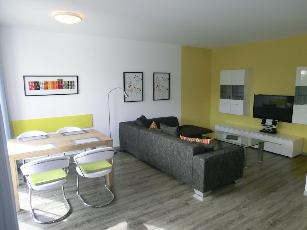 Kleeblatthaus Putbus Ruegen Apartment Luaran gambar